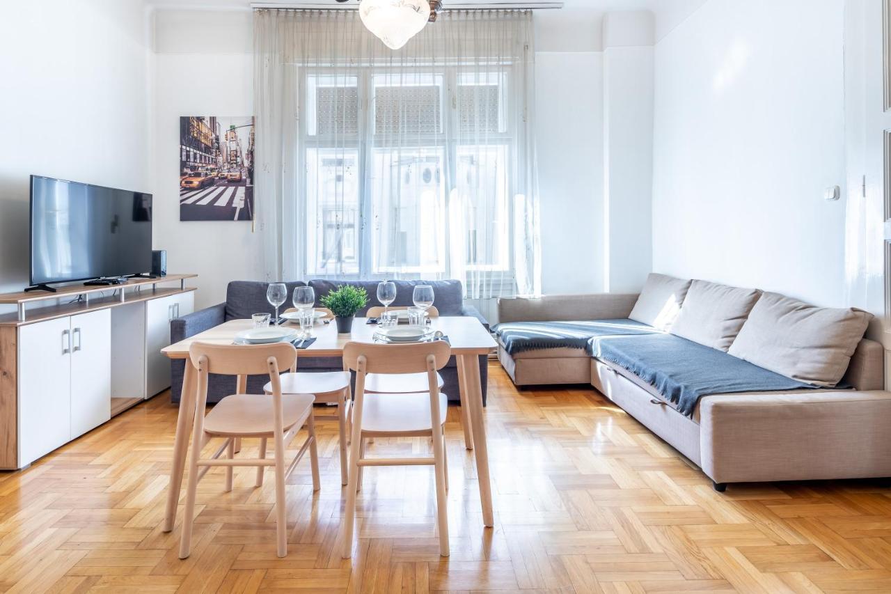 Huge Apartment In The City Center Budapeste Exterior foto