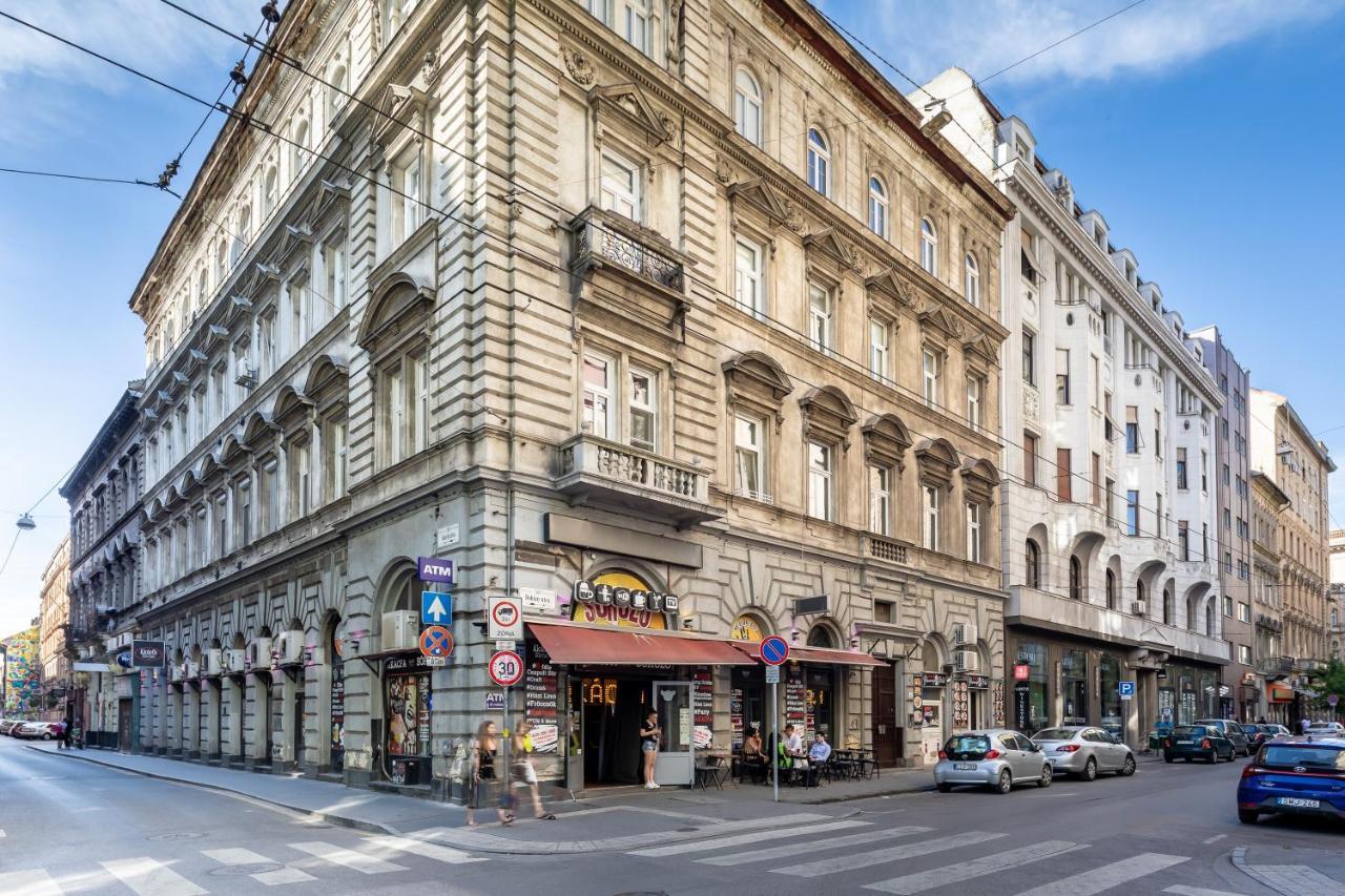 Huge Apartment In The City Center Budapeste Exterior foto