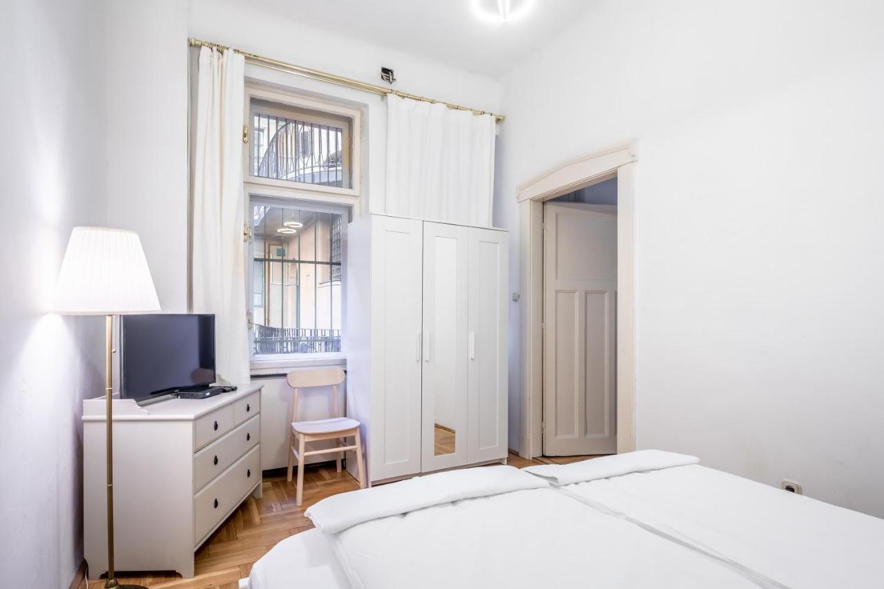Huge Apartment In The City Center Budapeste Exterior foto